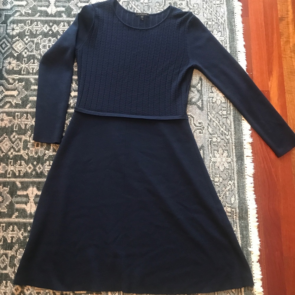 Strenesse knit navy dress